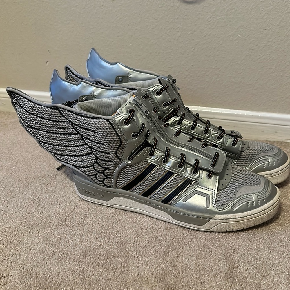 Jeremy Scott 2.0 wings